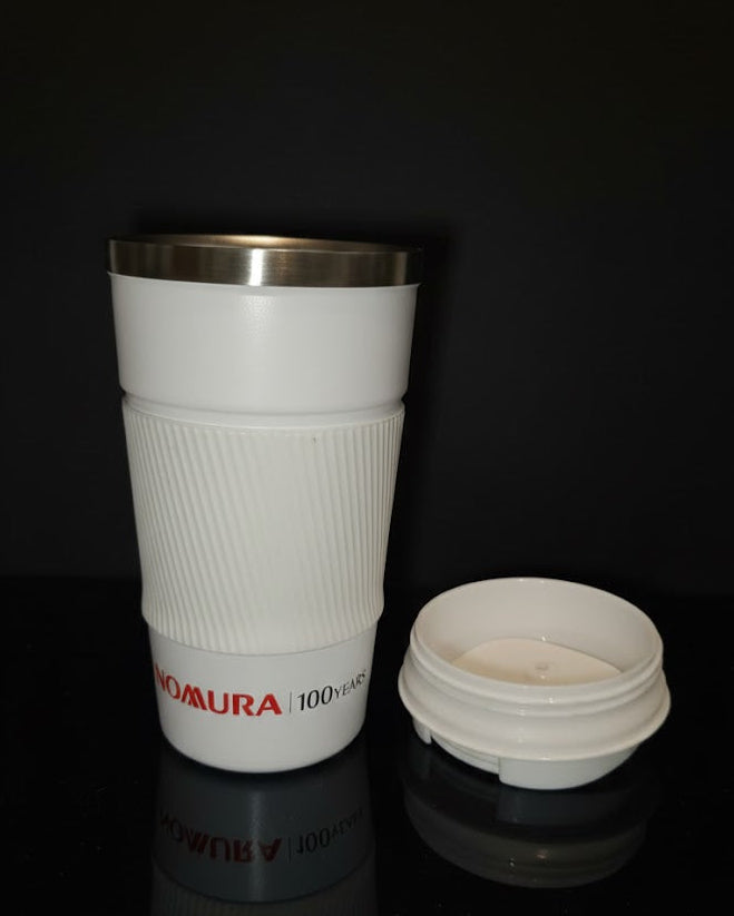 Travel Mug with Grip 510 ml (White, Black) - Nomura